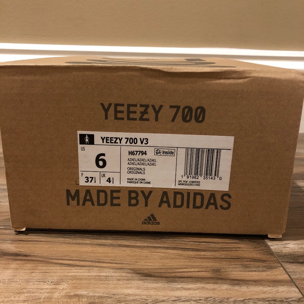 Yeezy 700